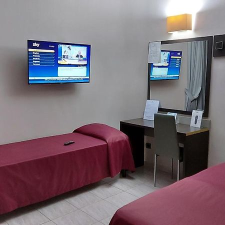 Idria Hotel Тиволи Екстериор снимка