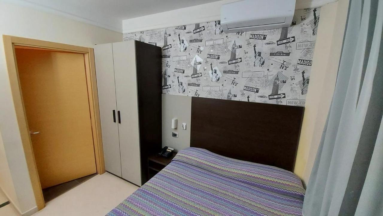 Idria Hotel Тиволи Екстериор снимка