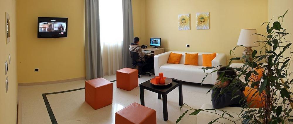 Idria Hotel Тиволи Екстериор снимка