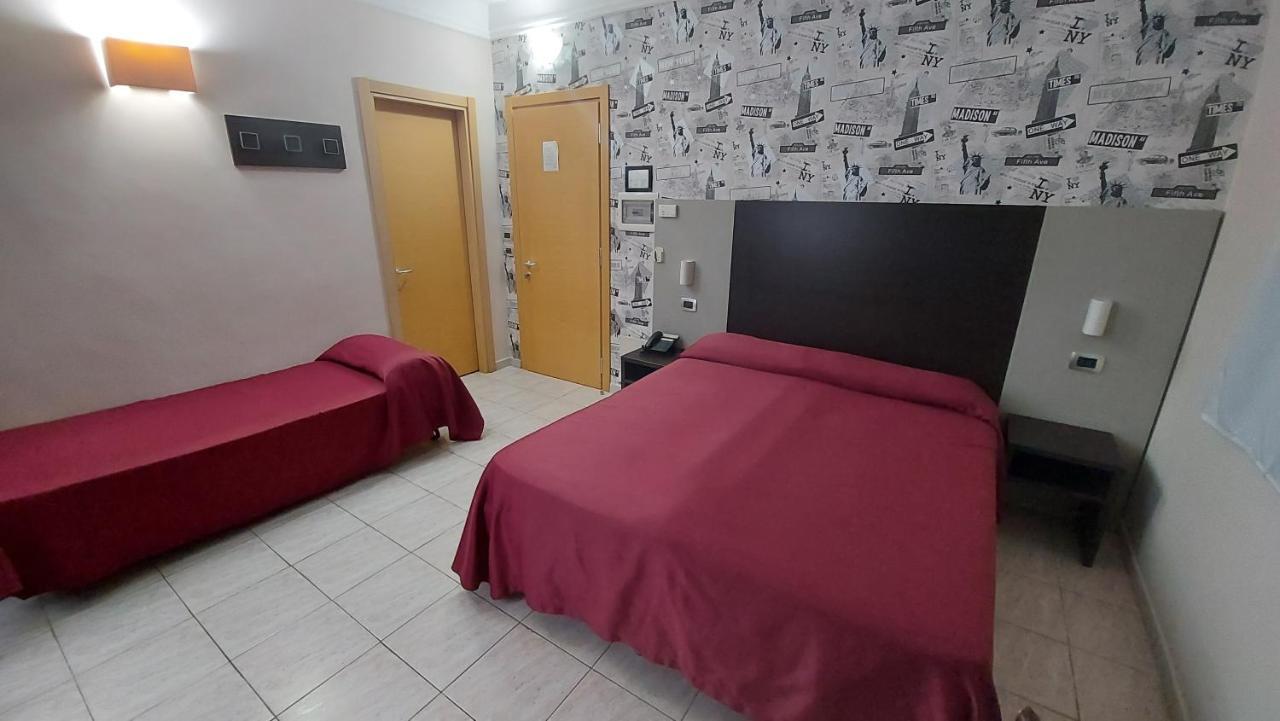 Idria Hotel Тиволи Екстериор снимка