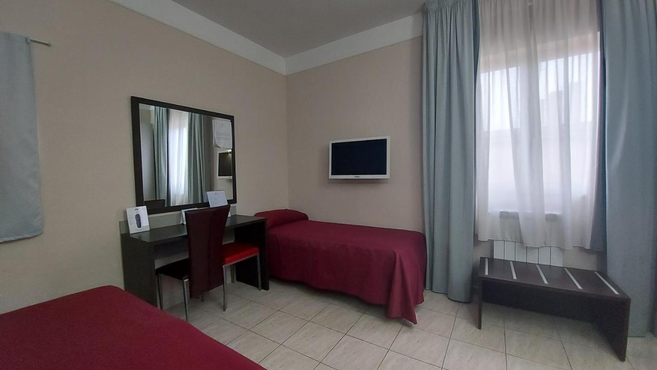 Idria Hotel Тиволи Екстериор снимка