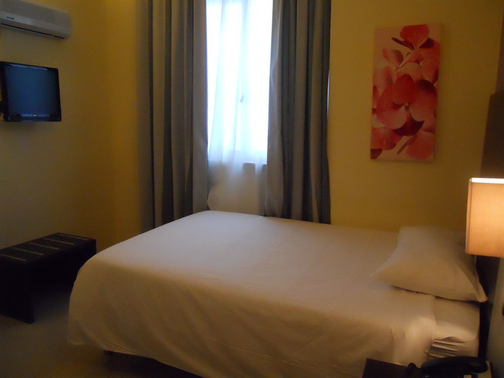 Idria Hotel Тиволи Екстериор снимка