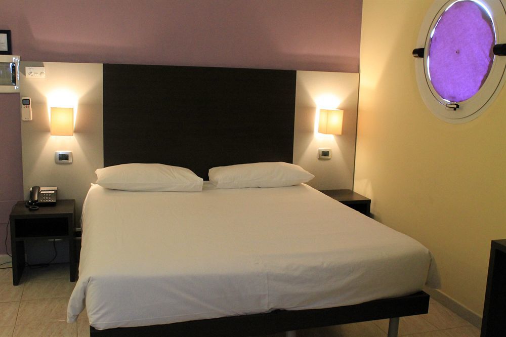 Idria Hotel Тиволи Екстериор снимка