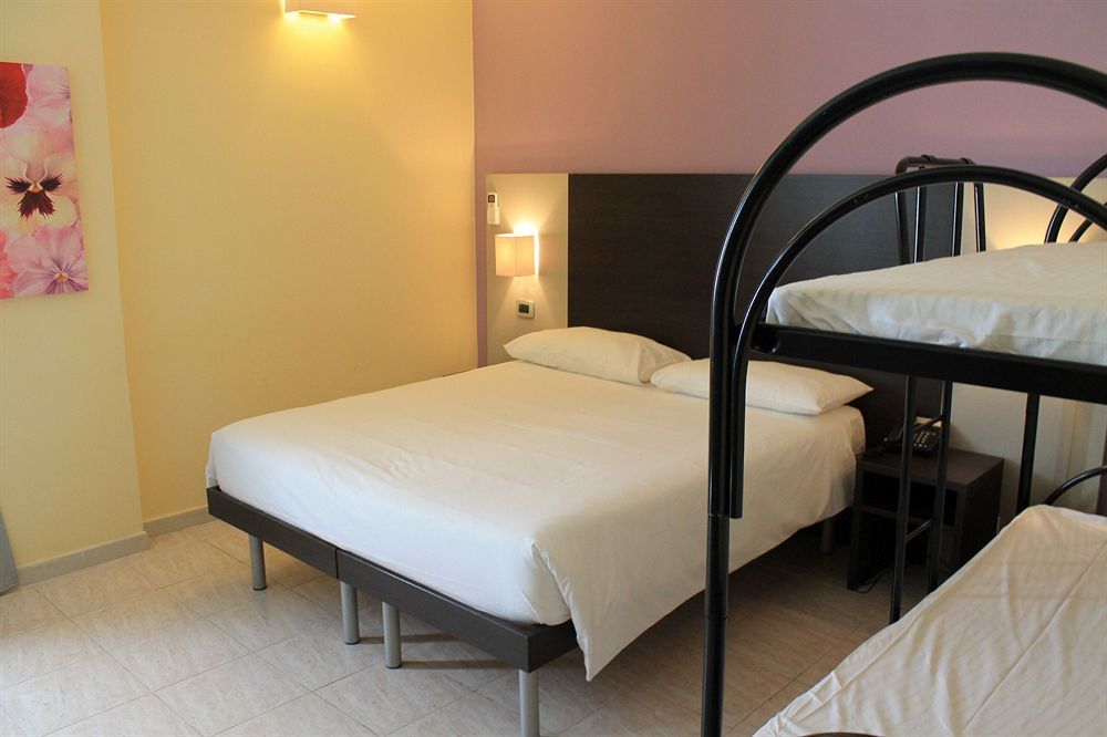 Idria Hotel Тиволи Екстериор снимка