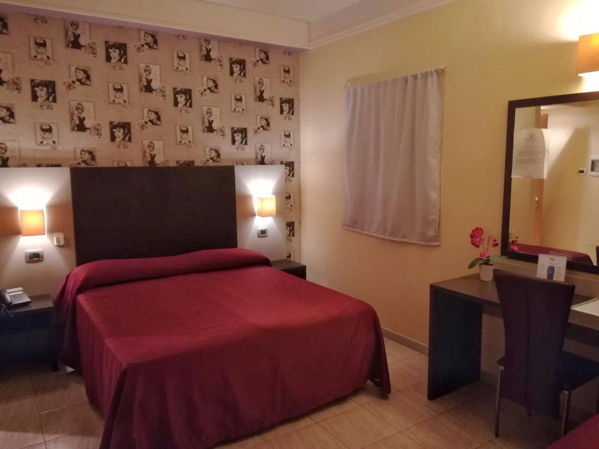 Idria Hotel Тиволи Екстериор снимка