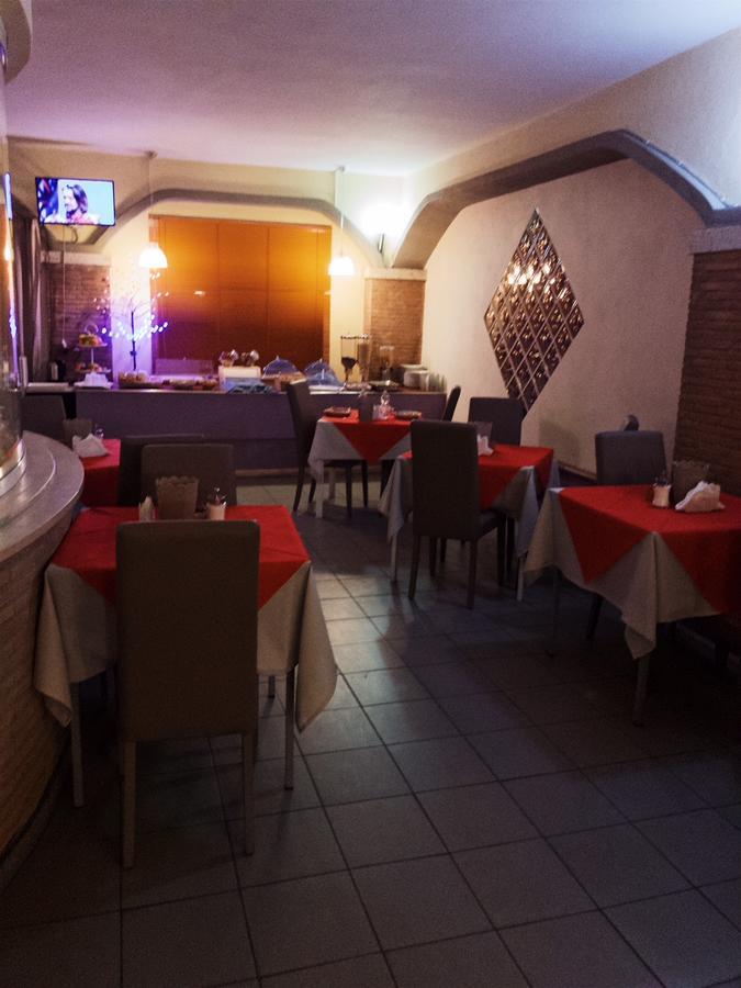 Idria Hotel Тиволи Екстериор снимка