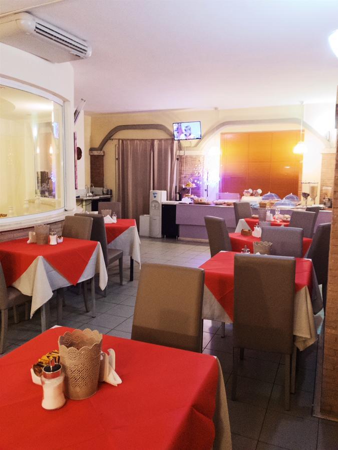 Idria Hotel Тиволи Екстериор снимка