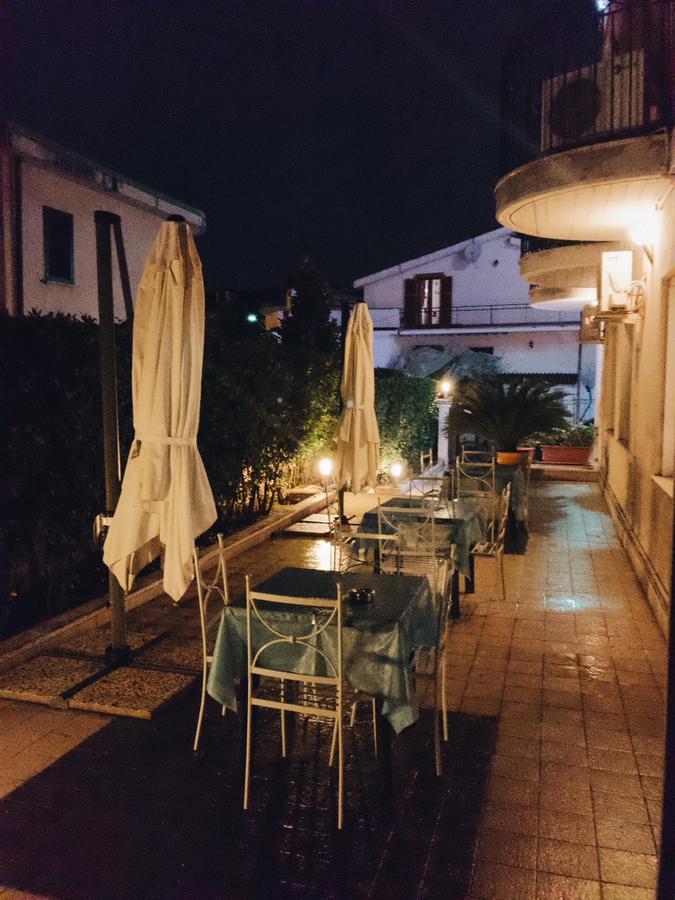 Idria Hotel Тиволи Екстериор снимка