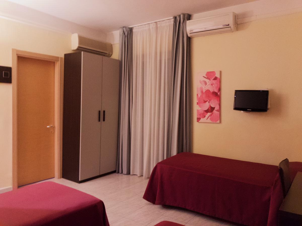 Idria Hotel Тиволи Екстериор снимка