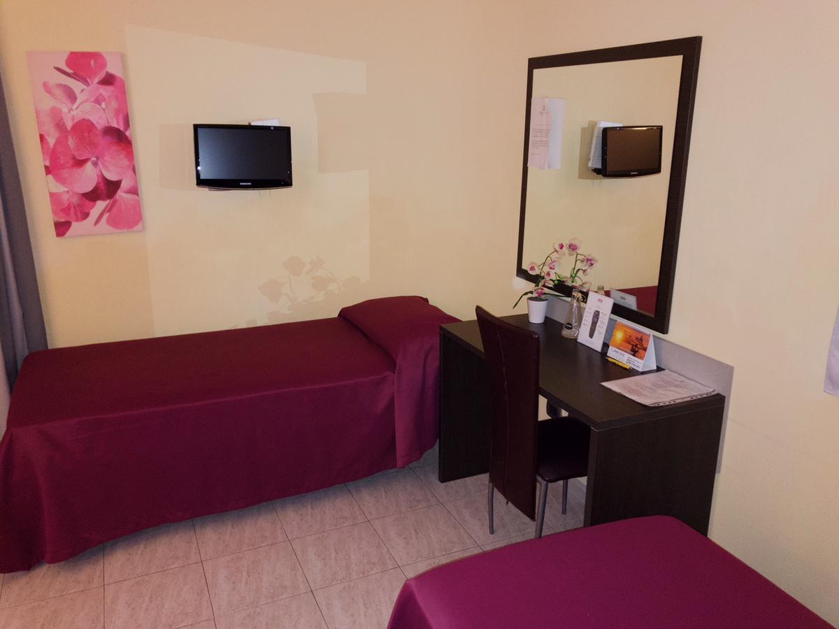 Idria Hotel Тиволи Екстериор снимка