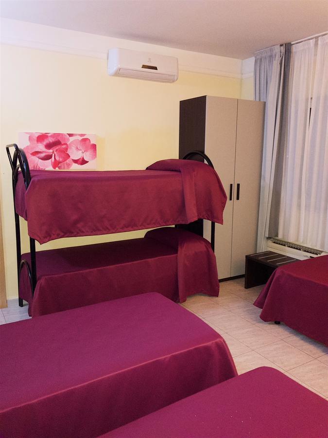 Idria Hotel Тиволи Екстериор снимка