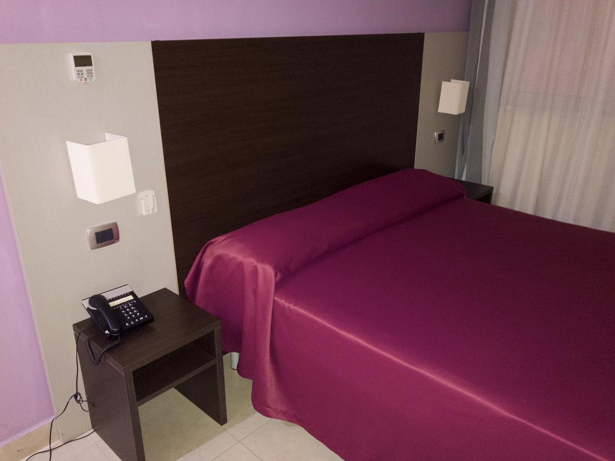 Idria Hotel Тиволи Екстериор снимка