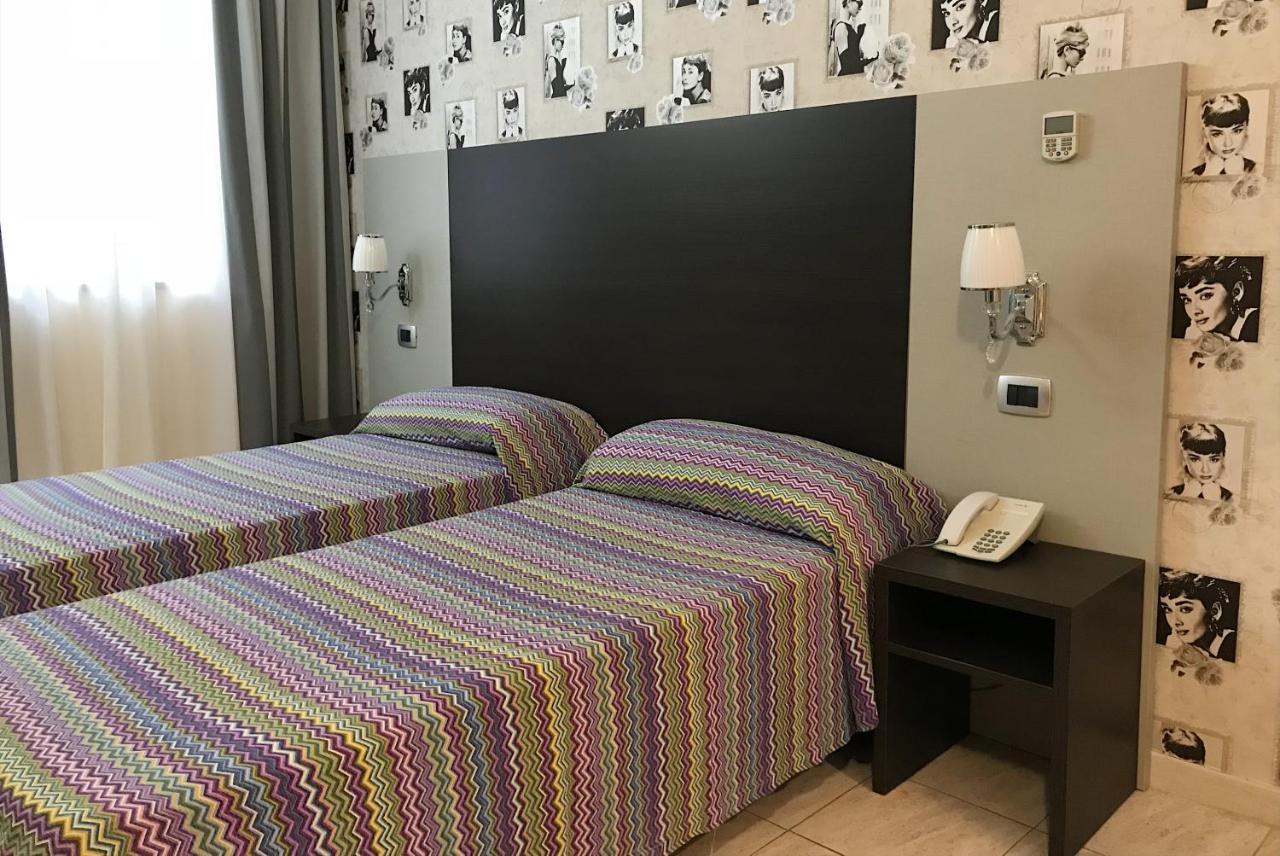 Idria Hotel Тиволи Екстериор снимка
