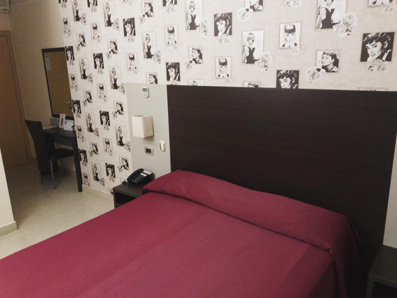Idria Hotel Тиволи Екстериор снимка