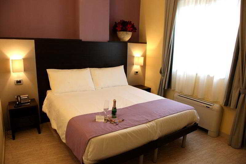 Idria Hotel Тиволи Екстериор снимка