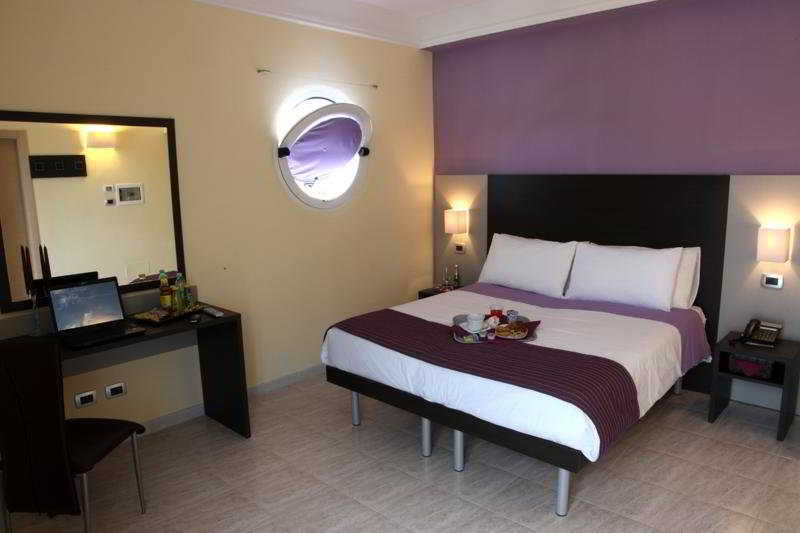 Idria Hotel Тиволи Екстериор снимка